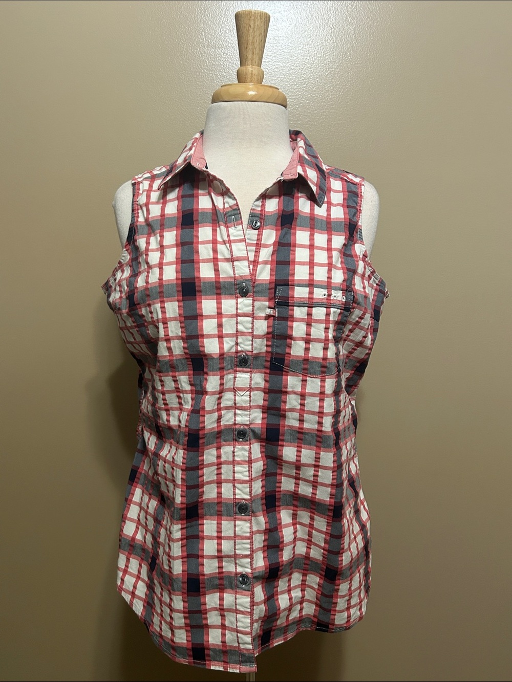 Columbia Red, Navy & White Plaid Sleeveless Button-Down Shirt